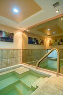 Mimosa Court Apartments