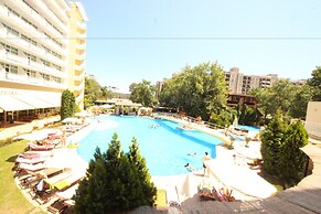 Menada Oasis Resort Apartments