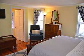 Cornwall Inn and Lodge