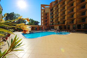 Menada Amadeusz 1 Apartments