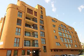 Menada Amadeusz 1 Apartments