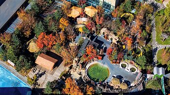 Crowne Plaza Resort Changbaishan Hot Spring by IHG