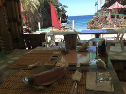 Turtle Cove Island Resort