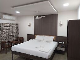 Hotel Sownthariyam
