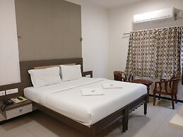 Hotel Sownthariyam