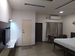 Hotel Sownthariyam