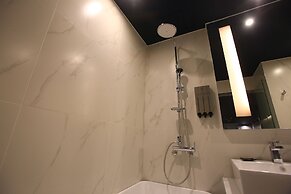 Hotel Star Premier Yeoksam