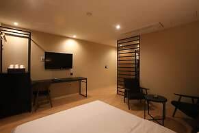 Hotel Star Premier Yeoksam