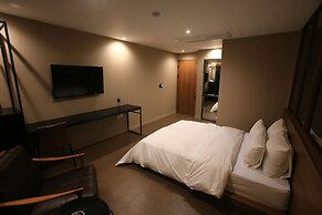 Hotel Star Premier Yeoksam