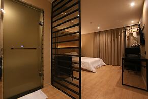 Hotel Star Premier Yeoksam