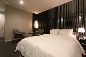 Hotel Star Premier Yeoksam