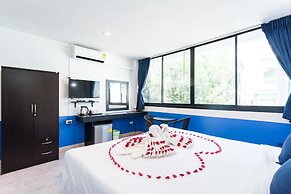 Chaweng Skybar & Hotel