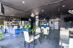 Chaweng Skybar & Hotel