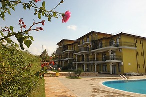 Menada Green Hills Apartments