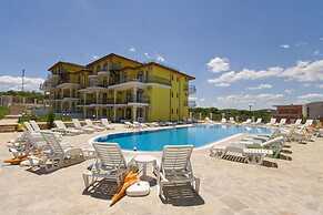 Menada Green Hills Apartments