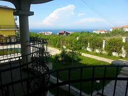 Menada Green Hills Apartments