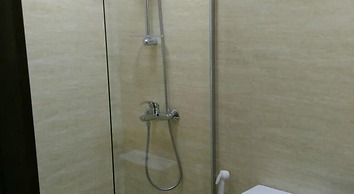 OYO 104 Q House 3 Apartments