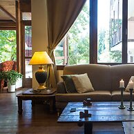 Country Club Hotel & Suites