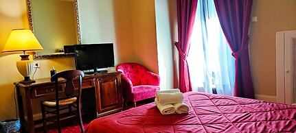 Country Club Hotel & Suites