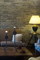 Country Club Hotel & Suites