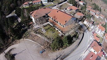 Country Club Hotel & Suites