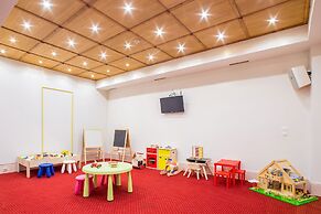 Country Club Hotel & Suites