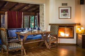 Country Club Hotel & Suites