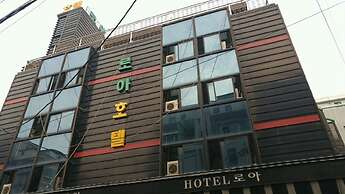 Loa Hotel