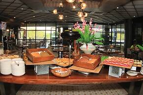 The Crystal Luxury Bay Resort Nusa Dua