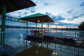 Bluemoon Riverside Resort