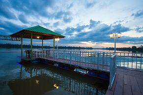 Bluemoon Riverside Resort