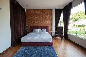 Bluemoon Riverside Resort