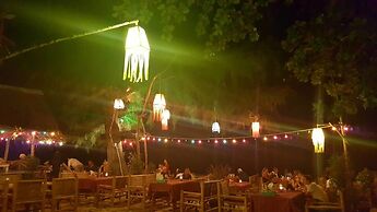 Lanta L.D. Beach Bungalows