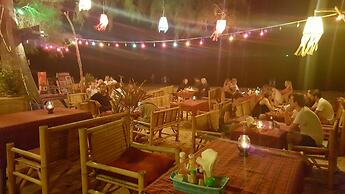 Lanta L.D. Beach Bungalows