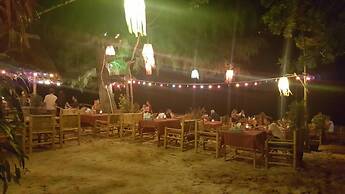 Lanta L.D. Beach Bungalows