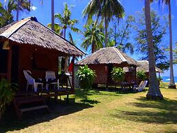 Lanta L.D. Beach Bungalows