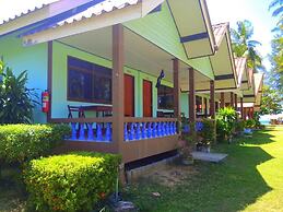 Lanta L.D. Beach Bungalows