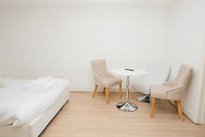 Cambridge City Studios by Paymán Club