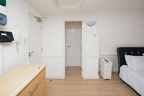 Cambridge City Studios by Paymán Club