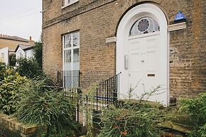 Cambridge City Studios by Paymán Club