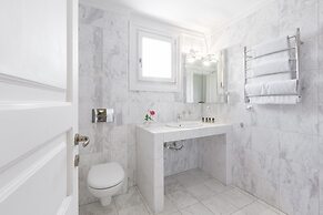 Gatto Perso Luxury Apartments