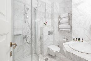 Gatto Perso Luxury Apartments