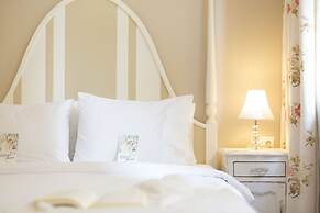 Gatto Perso Luxury Apartments