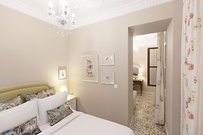 Gatto Perso Luxury Apartments