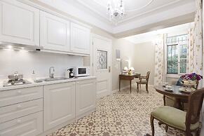 Gatto Perso Luxury Apartments