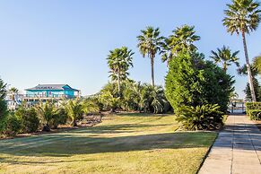 Caribe Resort by Hosteeva