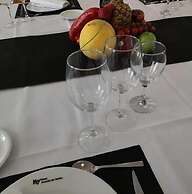 Hotel Avenida Del Sotillo