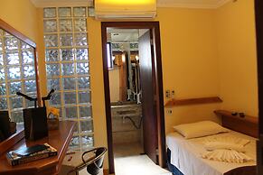 Hotel Nações Plaza