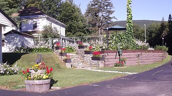 Profile Motel & Cottages