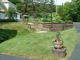 Profile Motel & Cottages